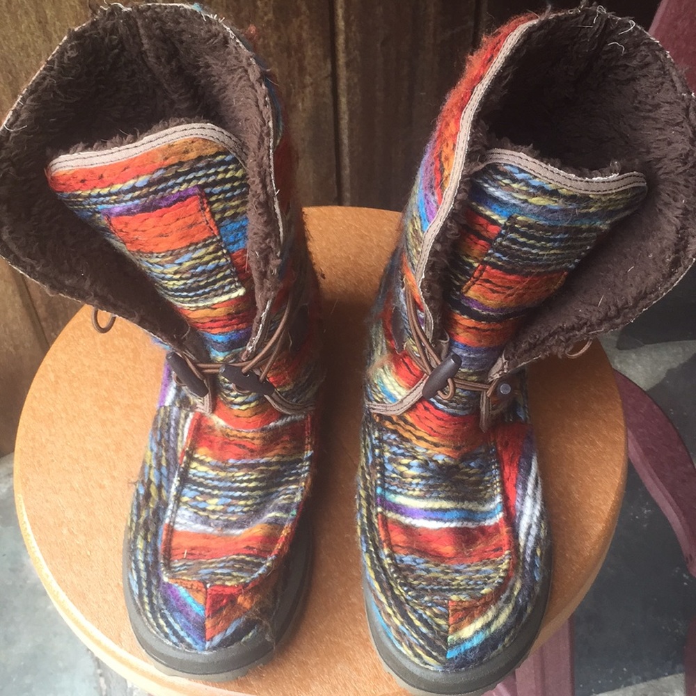 Sanuk horizon boots